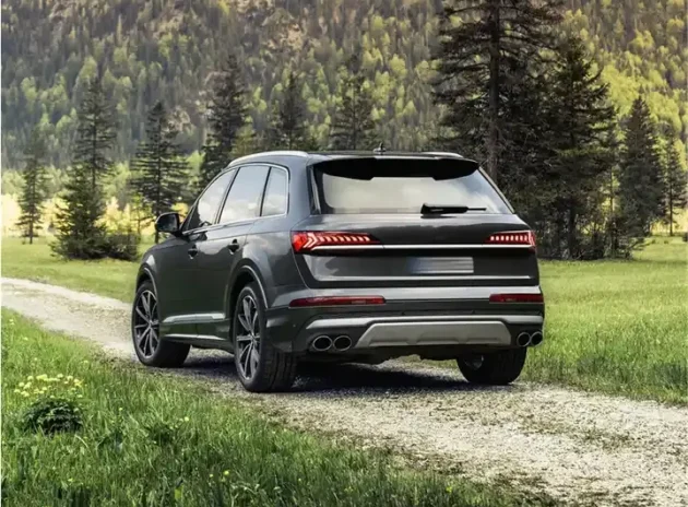 Audi Q7 2020+ 2020+ Rear Diffuser With TIps - Image 3